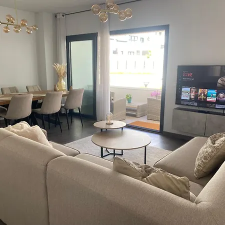 Luxury With Pool In Estepona-centre إِستيبونا