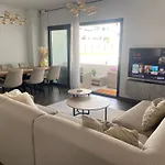 Luxury With Pool In Estepona-centre אסטפונה