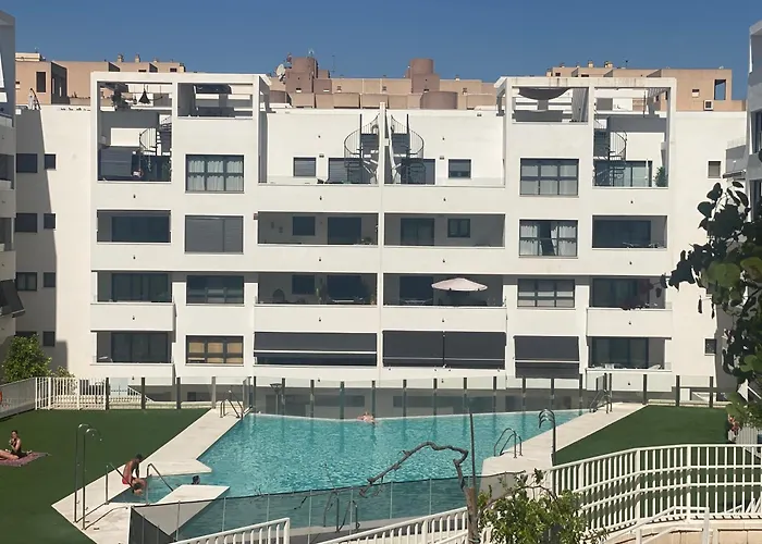 Luxury With Pool In Estepona-centre エステポナ